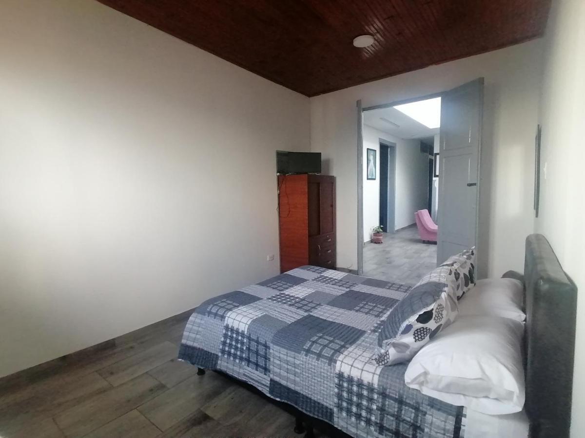 Bed and Breakfast Angie'S House à Manizales Extérieur photo